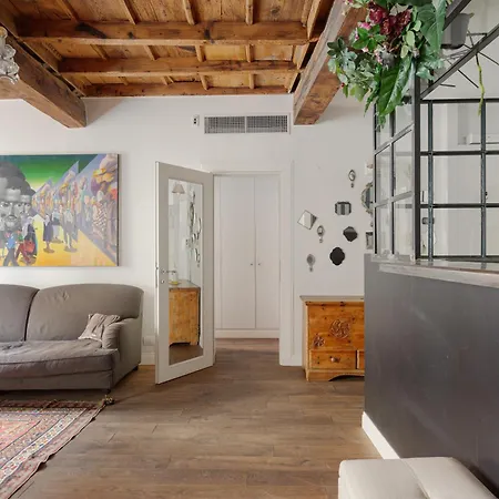 Brera - Castello - Ampio Bilocale Centro Apartman